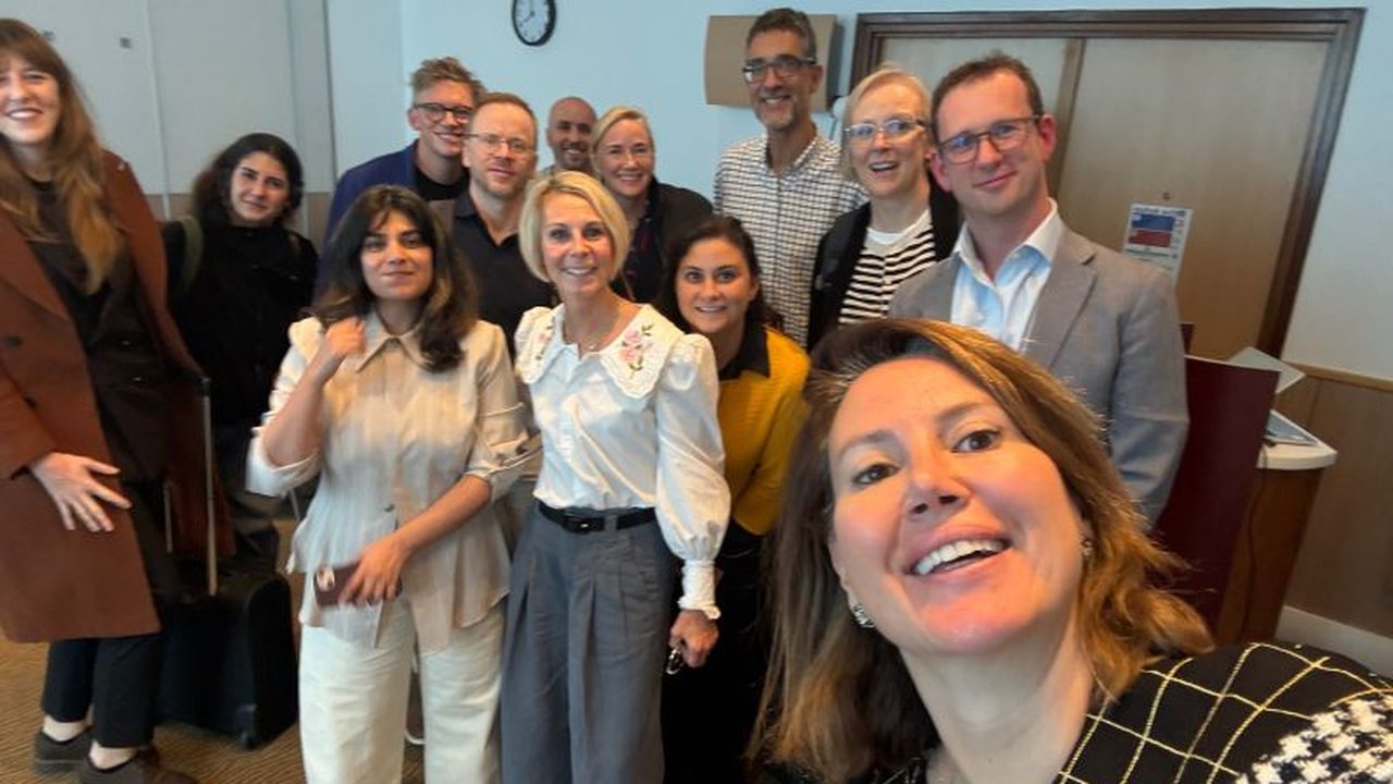 The Global Business Innovation Programme cohort and Innovate UK team in Reading